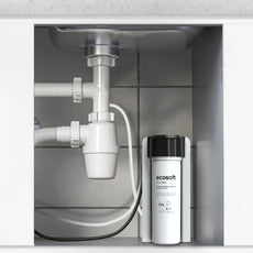 Osmosfilter installerat under diskbänk 